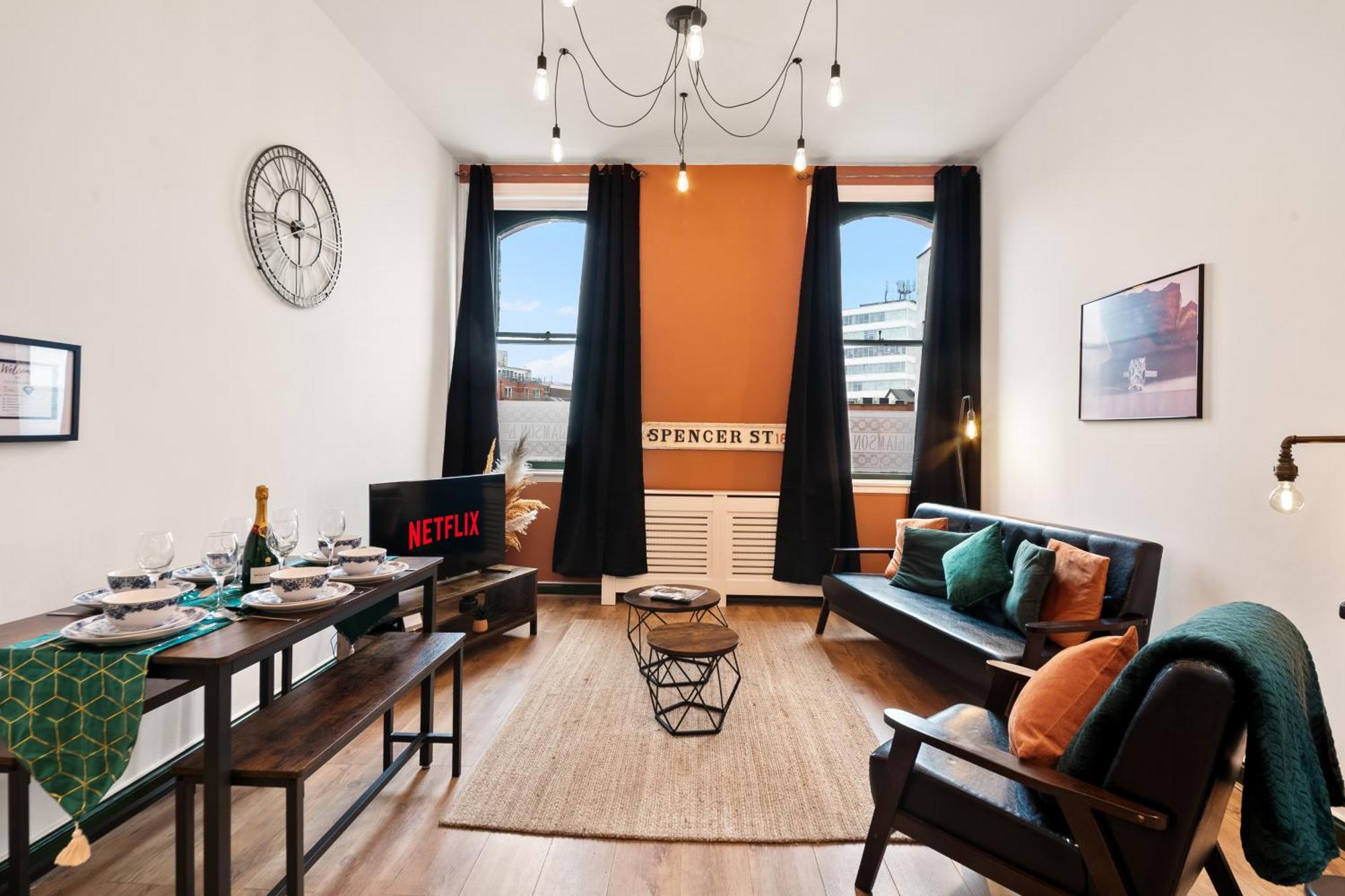 Spacious Birmingham City Apartment Exterior foto
